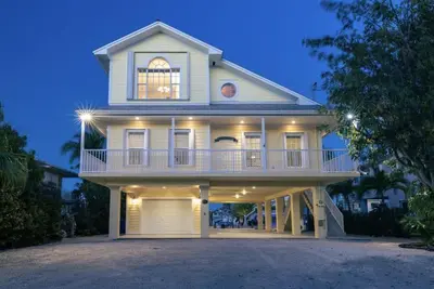 Image de Gorgeous Keys Vacation Home in Prestigious Neighborhood of Port Antigua