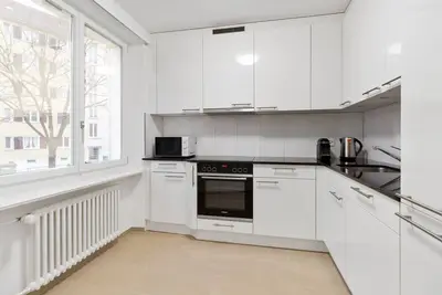 Trendy Oerlikon 3. 5 Room w/ Balcony, 1min to Train Station, by Blueground