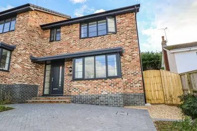 Image de Larch Lodge, pet friendly, character holiday cottage in Totland