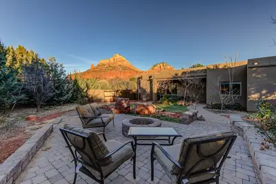 Image de Big Yard Retreat, Green Trees & Red Rock Views, Private & Peaceful!