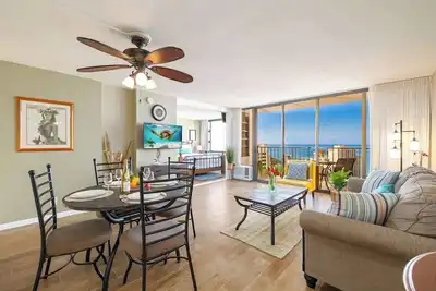 Image de Ocean-view condo w/ beach access