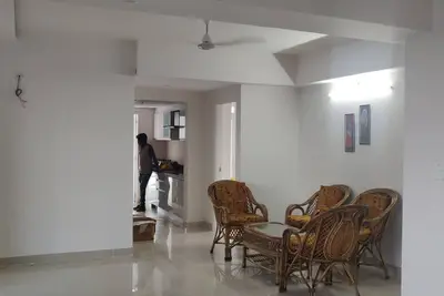 Image de Two BHKIndependent Apartment with servent rooms in Sushant Golf City.
