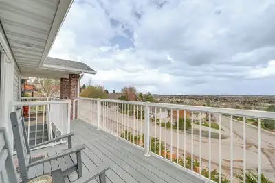 Image de Inviting Great Falls Home w/ Wraparound Deck!