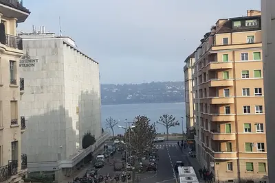 Image de Studio Avec Vue Sur Lac De Geneve