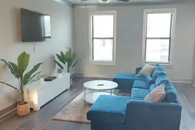 Image de Elegant Stay/Work/Play townhome w parking options