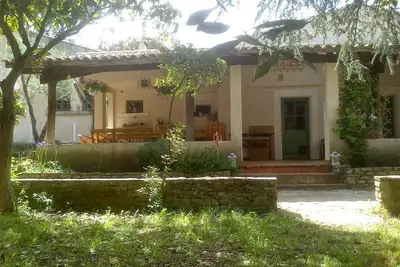 Image de 4 bedroom private vacation home in nã®mes