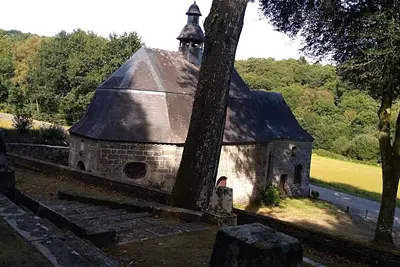 Image de Charmante petite maison en pierre rénovée dans un village à la campagne