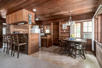 Image de Quaint Cabin Near Douglas Beach