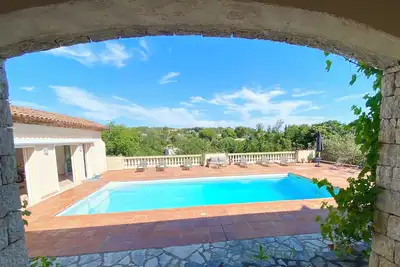 Image de Peaceful 5 Bedroom Villa with a studio pool house and large pool.