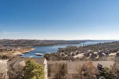 Image de Cozy Condo with Table Rock Lake View, Near Silver Dollar City & Free Tickets