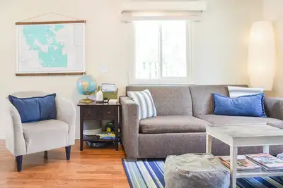 Image de ☀Cheyenne Cottage☀Close to Trails/Downtown/Shops☀