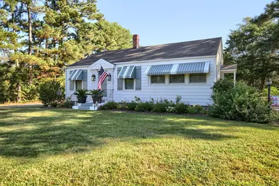 Image de Bee Humble Cottage w/in 20mins to Public Beaches
