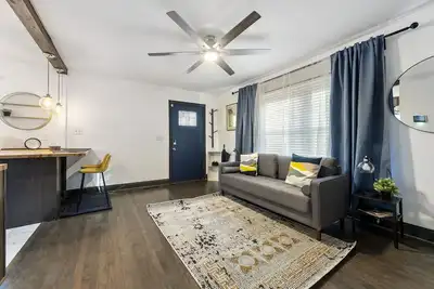 Image de Bungalow near Downtown Atl | Ideal for Long Stays