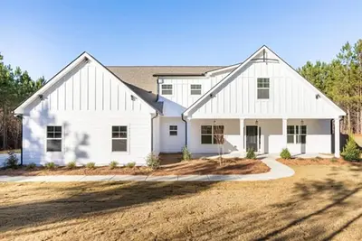 Image de Senoia Luxury Country Home with Master on the Main