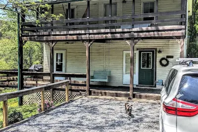 Image de Old Post Office - Fam/Pet/Ev Friendly in wild and wonderful Canaan Valley, Wv!