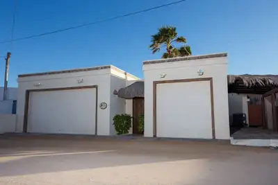 Image de Amazing Las Conchas Beach Front with Heated Spa & Kayaks! !