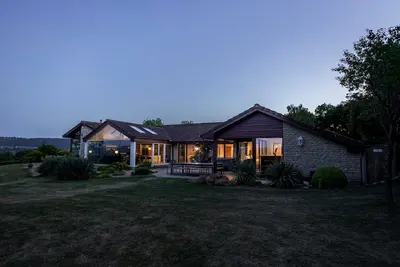 Image de Kingsley Lake View & Paddocks - A group retreat with hot tubs, sports bars & spectacular lake views