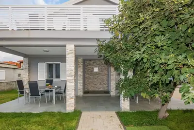Image de Appartement d'une chambre avec le balcon Vir (A-18557-c)