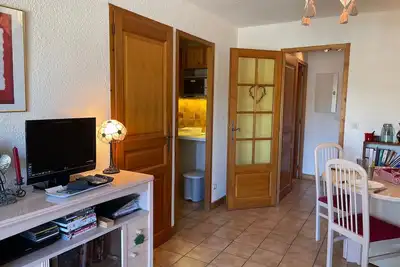 Image de Appartement cosy proche centre et skibus, parking inclus