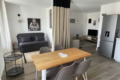 Image de Très bel appartement, hyper centre, port Sanary, parking gratuit