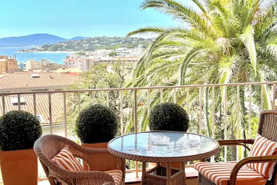 Image de Ste Maxime. Villa De Charme Vue Exceptionnelle Golfe  St Tropez. 8 pers, 4 chs.