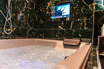 Appartement-Présidentielle-Salle de bain privée séparée-Jacuzzi