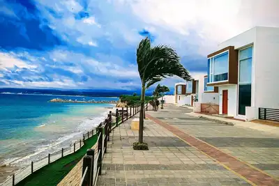 Image de Beautiful house with great Ocean view and pool on site