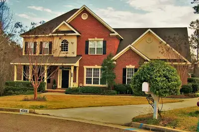 Image de Cozy and Private Masters and Women's Amatuer Rental