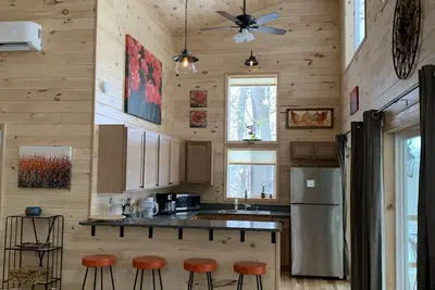 Image de New & Romantic Couples Cabin with hot tub & fire pit near Athens & Hocking Hills