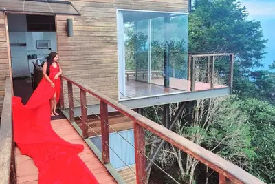 Image de A unique contemporary cabin in the hills of Paramin Trinidad