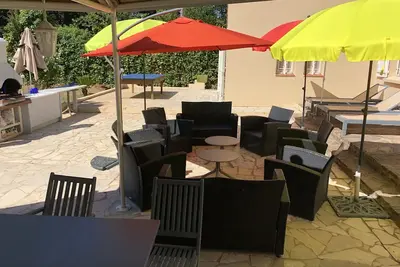 Image de Villa 210 m² - 16 Pers - 7chambres -4000m² de parc /piscine 10 x 5m a 5 mn plage