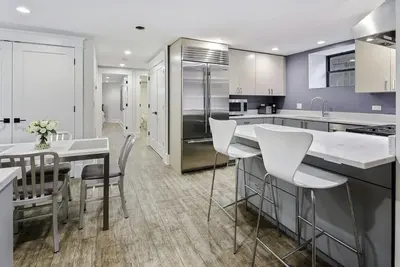 Image de Lovely holiday getaway 2br 2ba Apartment near Wrigley Field