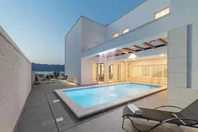 Image de Superbe maison à Povlja