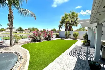 Image de Modern & clean home with lake view