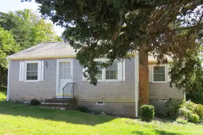 Image de This Cottage Delights in Nauset Heights. Near Mill Pond, Nauset Beach & Priscilla Beach