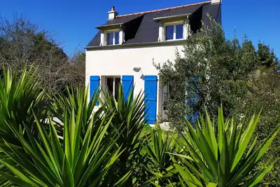 Image de La plage de Morgat et le Gr34 à 5 min à pied, agréable maison de pêcheur rénovée