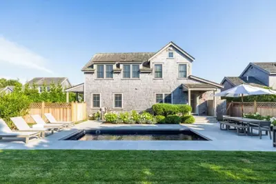 Image de Immaculate Surfside 4 Bedroom Home with Private Pool, Tennis,