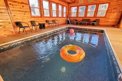 Image de 6 Bdrm Retreat w Pool! Hot Tub/Game Room/Arcade