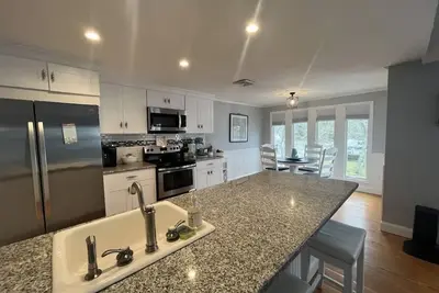 Image de Chatham Luxury! Walk to beach