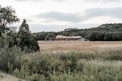 Image de Unique Texas Hill Country Western Town - Sleeps 20