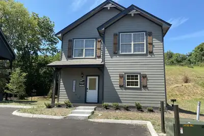 Image de So Ready to host you! Reduced Rates! Close to Dw & Cal Ripken Fields! Perfection!