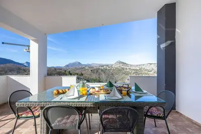 Image de Superbe appartement à Slime avec WiFi