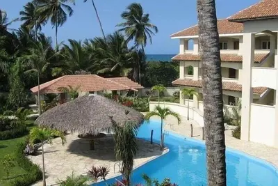 Image de Quiet Beachfront Getaway - 50 feet from the beach