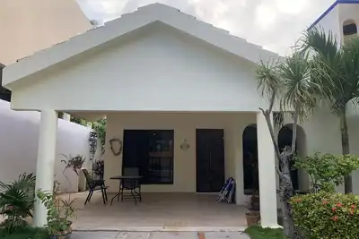 Image de Clase Azul Suite - Spacious 2 bdrm 2 bath unit located 1 block from the beach