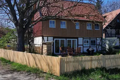 Image de Separate and quietly situated vacation home on the edge of a field in Döhren near Goslar.