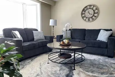 Image de Hammer Haus Iii - Vacation Rental - Sleeps 6 - Walk to University of Waterloo!