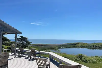 Image de À couper le souffle sur l'océan et Squibnocket étang Vues, ​​pied de la plage, kayak à partir du Dock