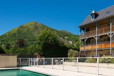 10 personnes - 2 sdb - Piscines - Terrasse - Proches toutes commodités