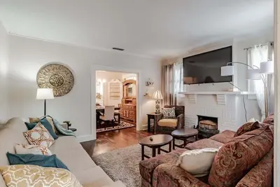 Image de Midtown Cottage, Great Location! Haute on Hannon