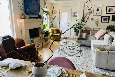 Image de Perfect Midtown location: 3bd/3bath with heated pool, outdoor grill & fire pit